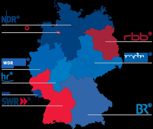 Karte von Deutschland, die die Ergebnisse der Landtagswahl 2016 nach Bundesländern zeigt, mit rot und blau markierten Bundesländern und Text, der die Namen der Kandidaten und das Wahldatum angibt.