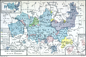 Eine detaillierte Karte von Deutschland mit der Provinz Brandenburg hervorgehoben, die Städte, Ortschaften und geografische Merkmale zeigt, zusammen mit Text, der Informationen über die Provinzen und ihre Hauptstädte bereitstellt.