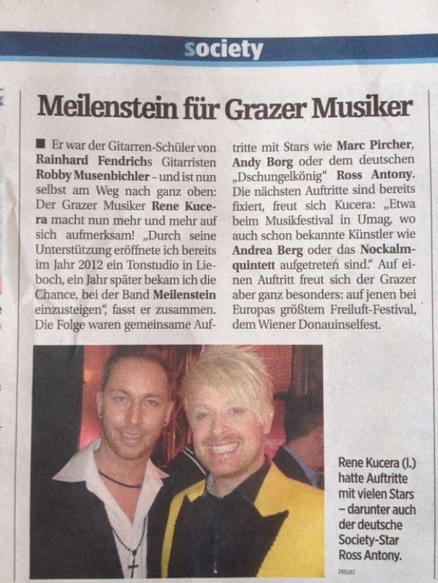 Zwei Männer in Anzügen lächeln in einer Zeitungsartikelüberschrift 'Grazer Musiker' vom März 2012